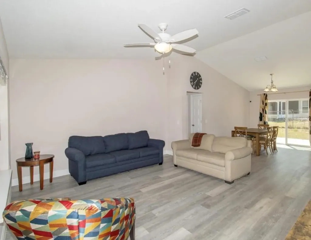 14 Hemlock Loop Court Ocala FL 34472