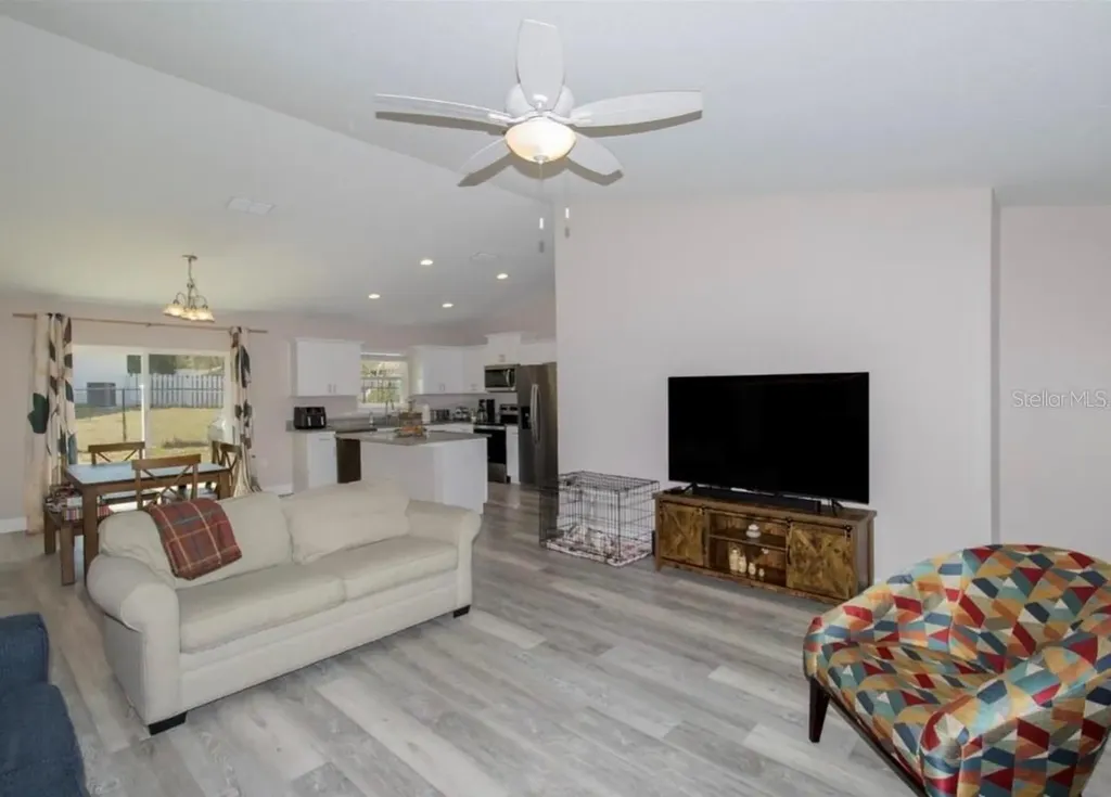 14 Hemlock Loop Court Ocala FL 34472