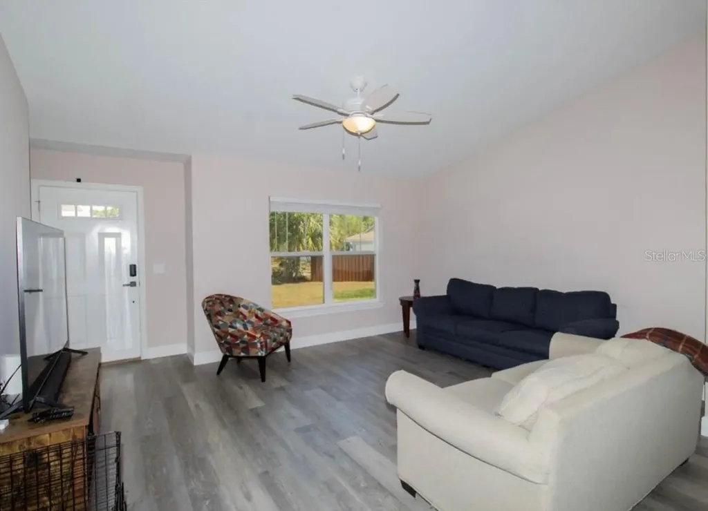 14 Hemlock Loop Court Ocala FL 34472