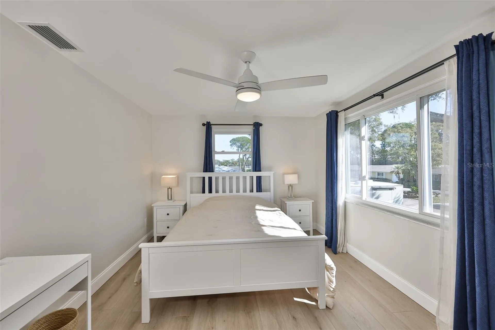 1279 86th Avenue N St Petersburg FL 33702