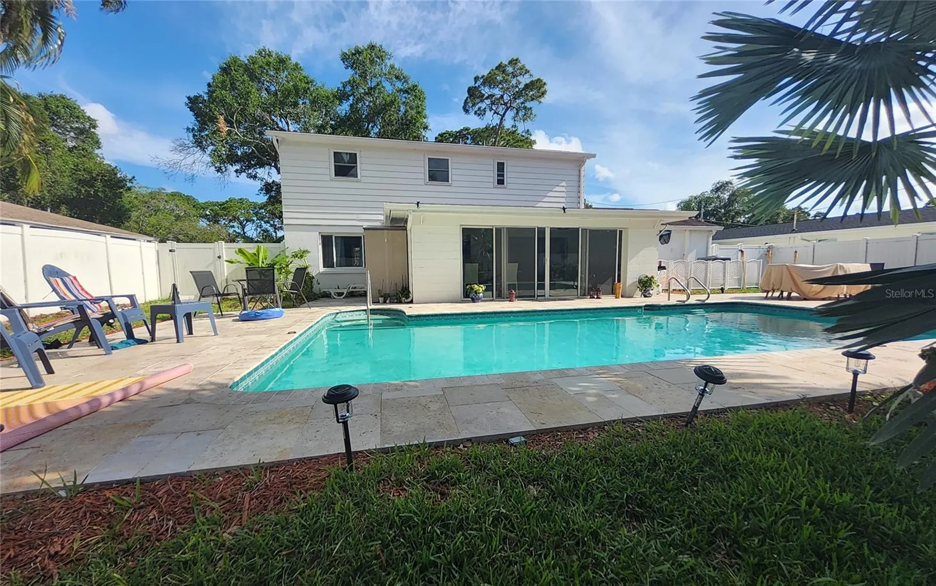 1279 86th Avenue N St Petersburg FL 33702