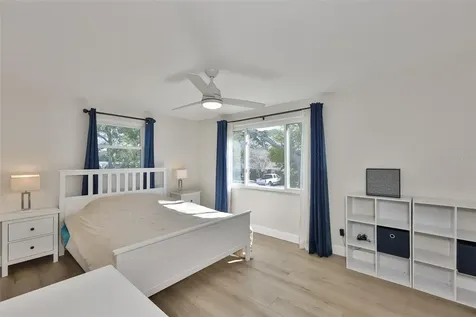 1279 86th Avenue N St Petersburg FL 33702