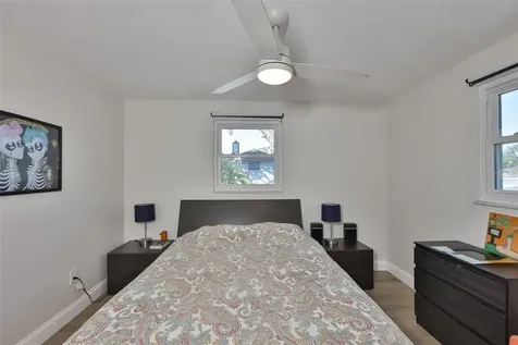 1279 86th Avenue N St Petersburg FL 33702