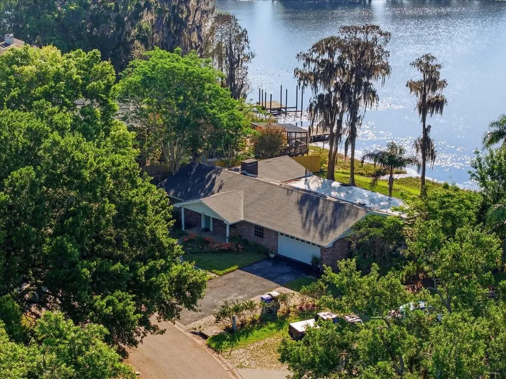 700 Druid Way Lutz FL 33548