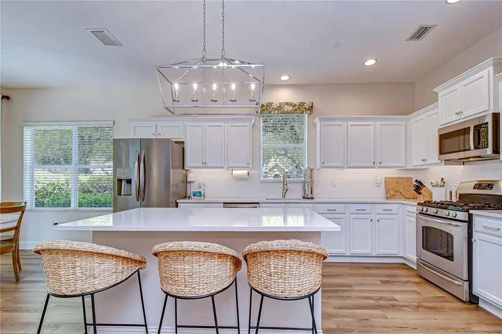 15827 Starling Water Drive Lithia FL 33547