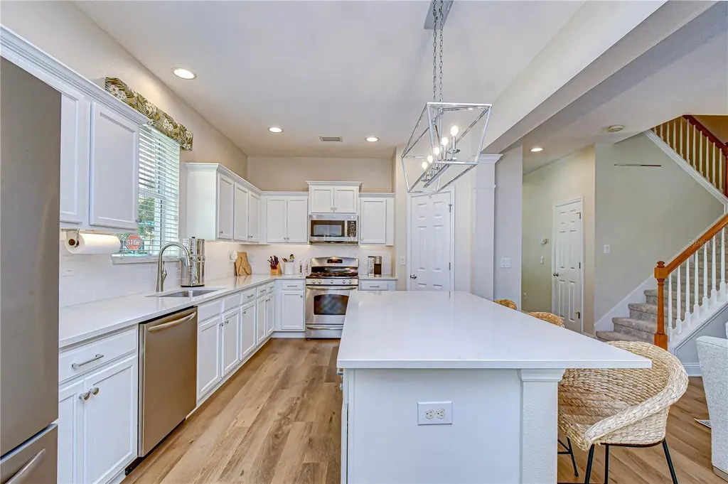 15827 Starling Water Drive Lithia FL 33547