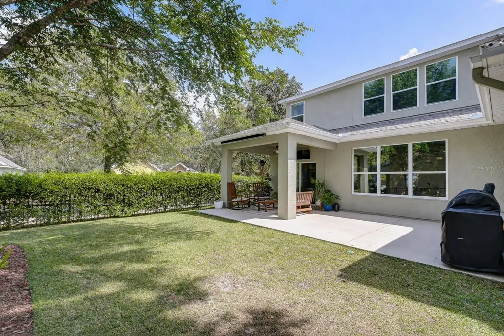 15827 Starling Water Drive Lithia FL 33547
