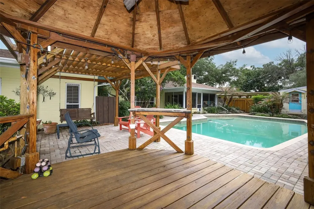 102 Pineview Circle Altamonte Springs FL 32714