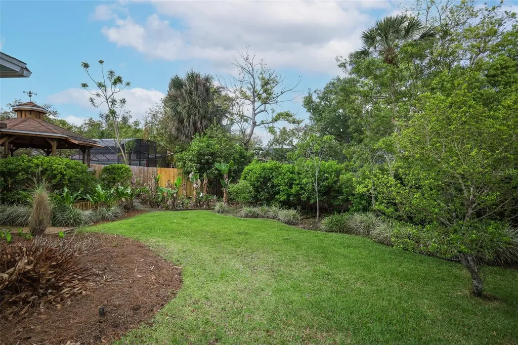 102 Pineview Circle Altamonte Springs FL 32714