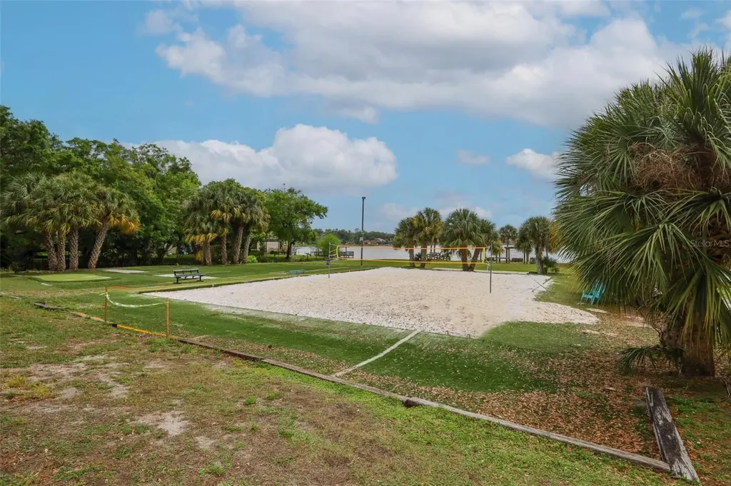102 Pineview Circle Altamonte Springs FL 32714