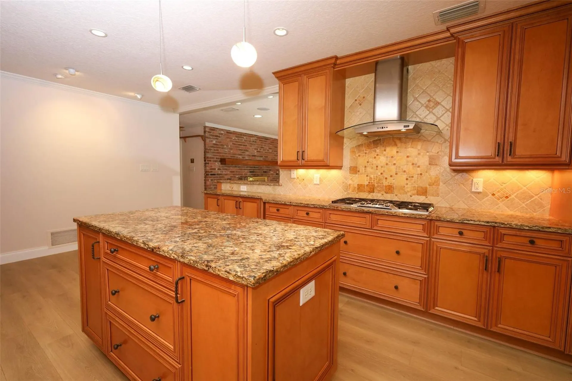 102 Pineview Circle Altamonte Springs FL 32714