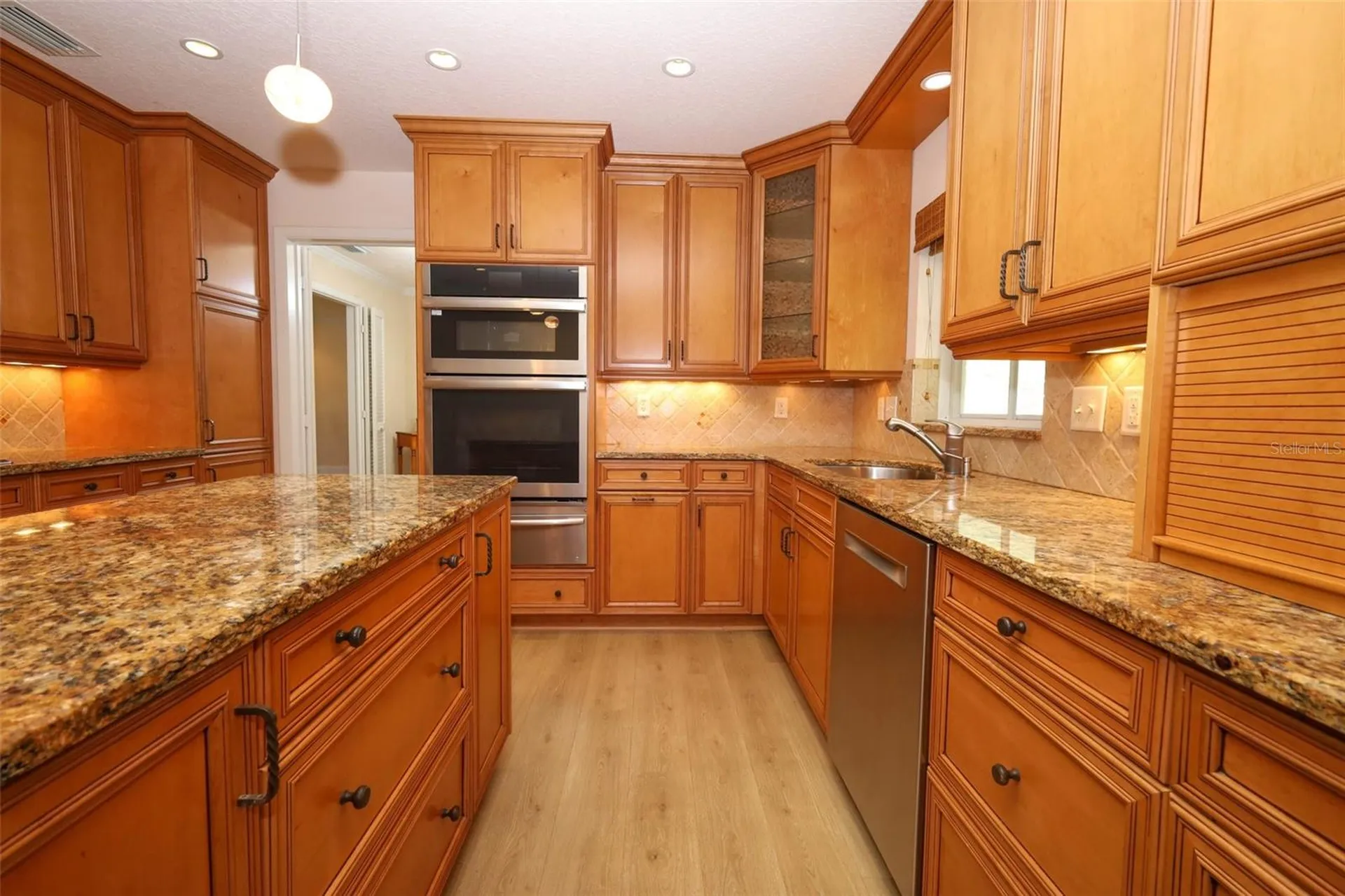 102 Pineview Circle Altamonte Springs FL 32714