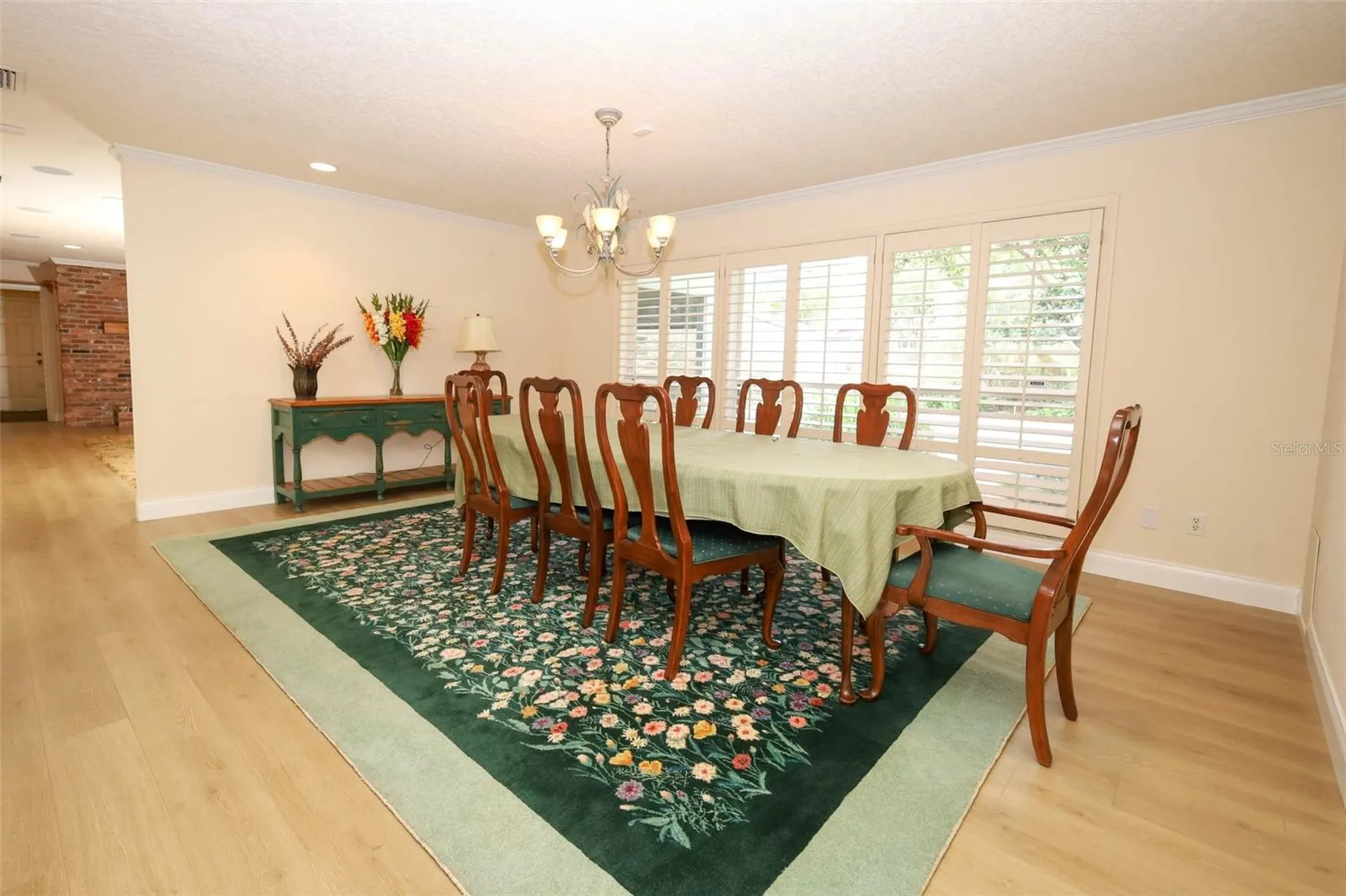 102 Pineview Circle Altamonte Springs FL 32714