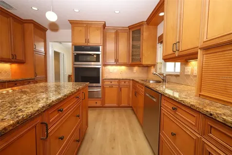 102 Pineview Circle Altamonte Springs FL 32714