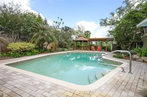 102 Pineview Circle Altamonte Springs FL 32714