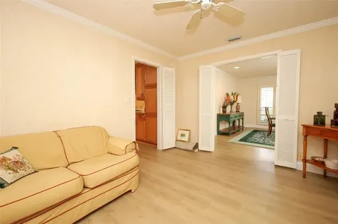 102 Pineview Circle Altamonte Springs FL 32714