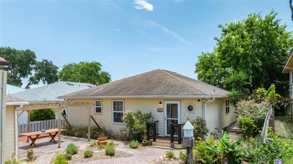 Oak Hill FL 32759