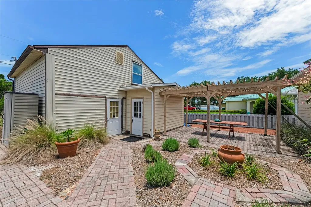 Oak Hill FL 32759