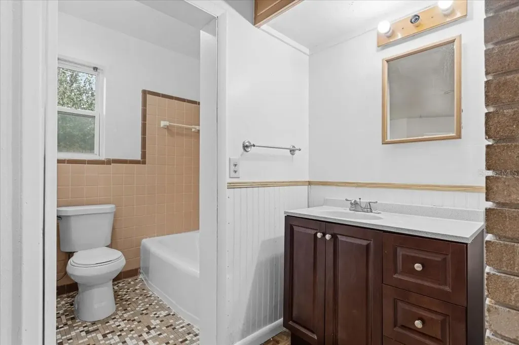 779 NW 37th Street Gainesville FL 32607