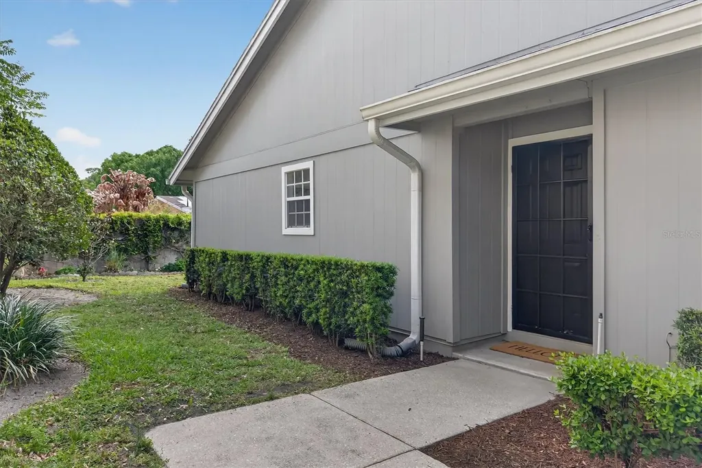 630 Maple Oak Circle Altamonte Springs FL 32701