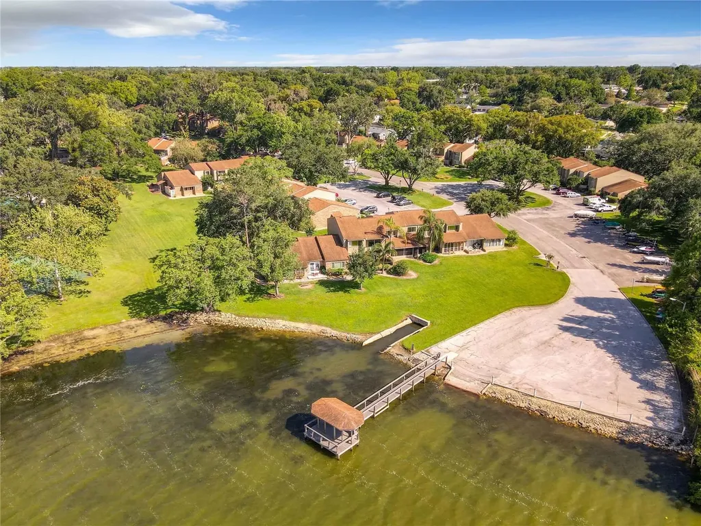 630 Maple Oak Circle Altamonte Springs FL 32701