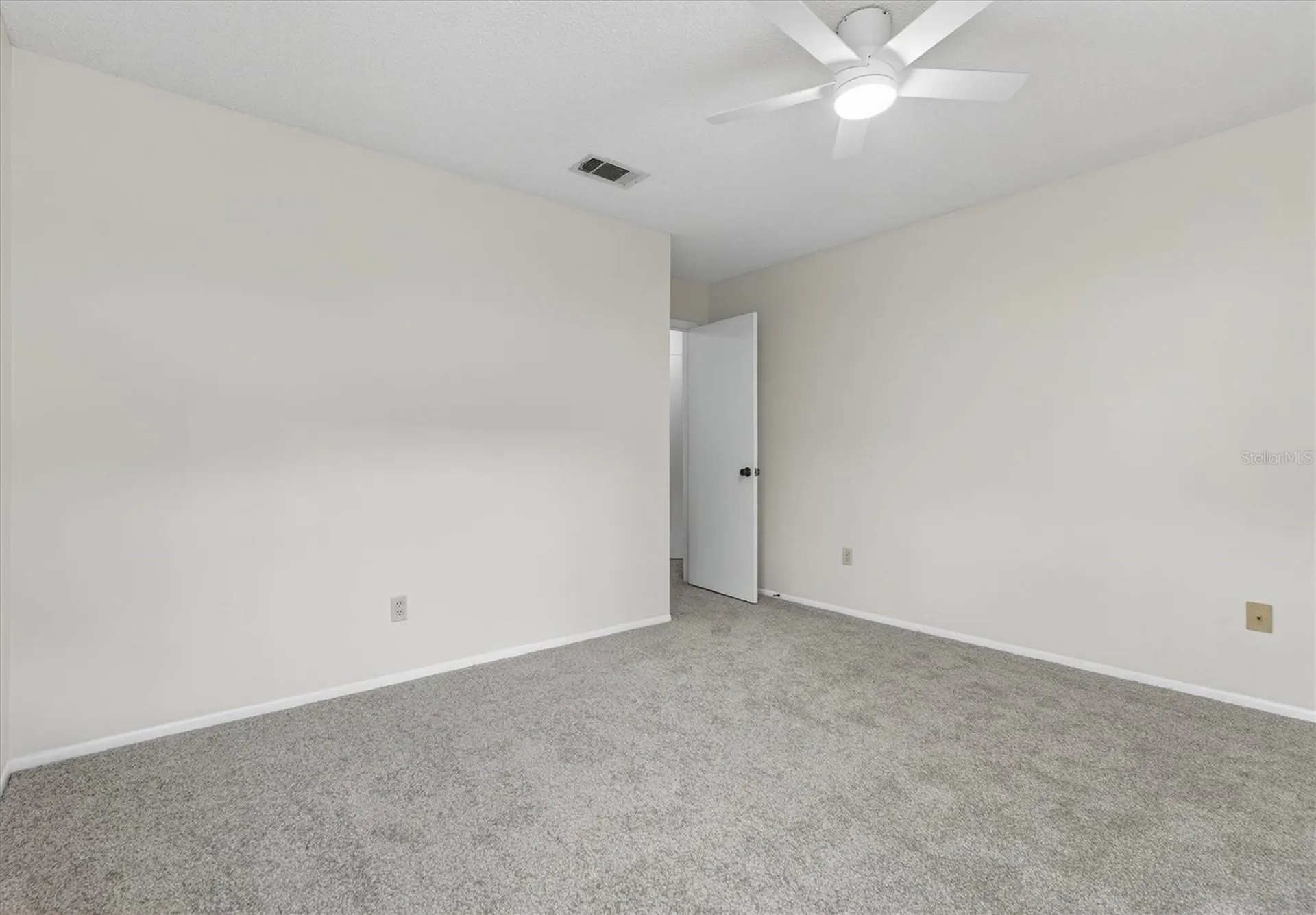 630 Maple Oak Circle Altamonte Springs FL 32701