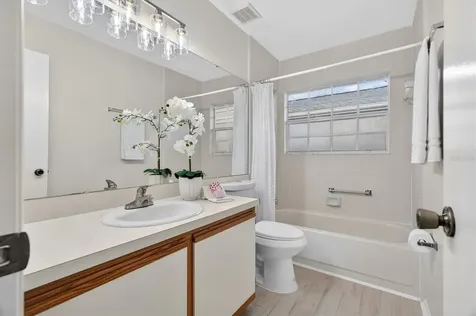 630 Maple Oak Circle Altamonte Springs FL 32701