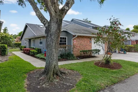 630 Maple Oak Circle Altamonte Springs FL 32701