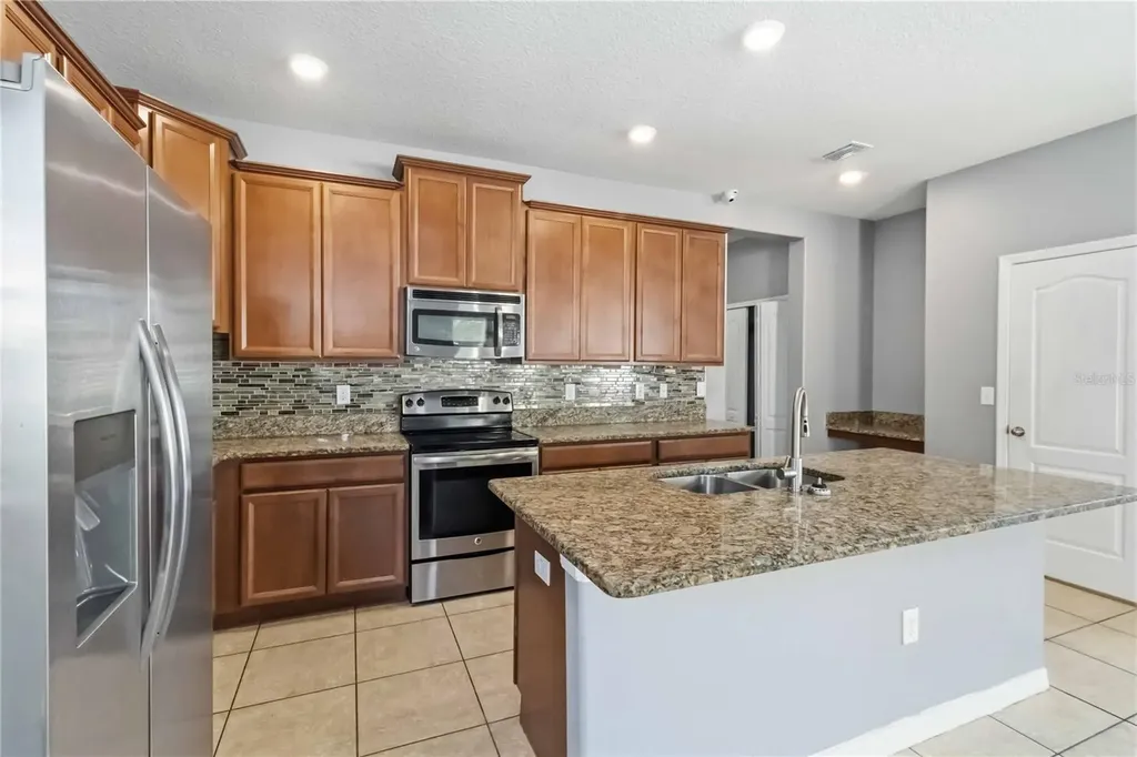 15425 Lost Creek Lane Ruskin FL 33573