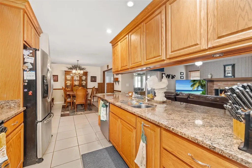 2005 39th Street W Bradenton FL 34205