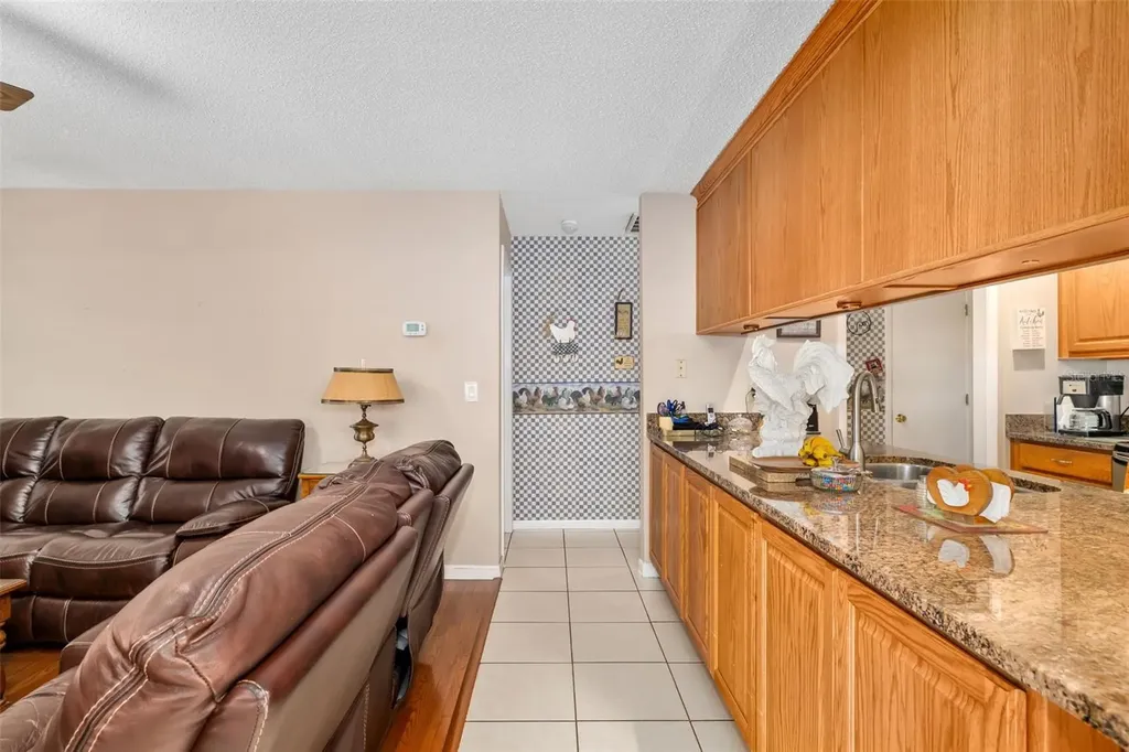 2005 39th Street W Bradenton FL 34205