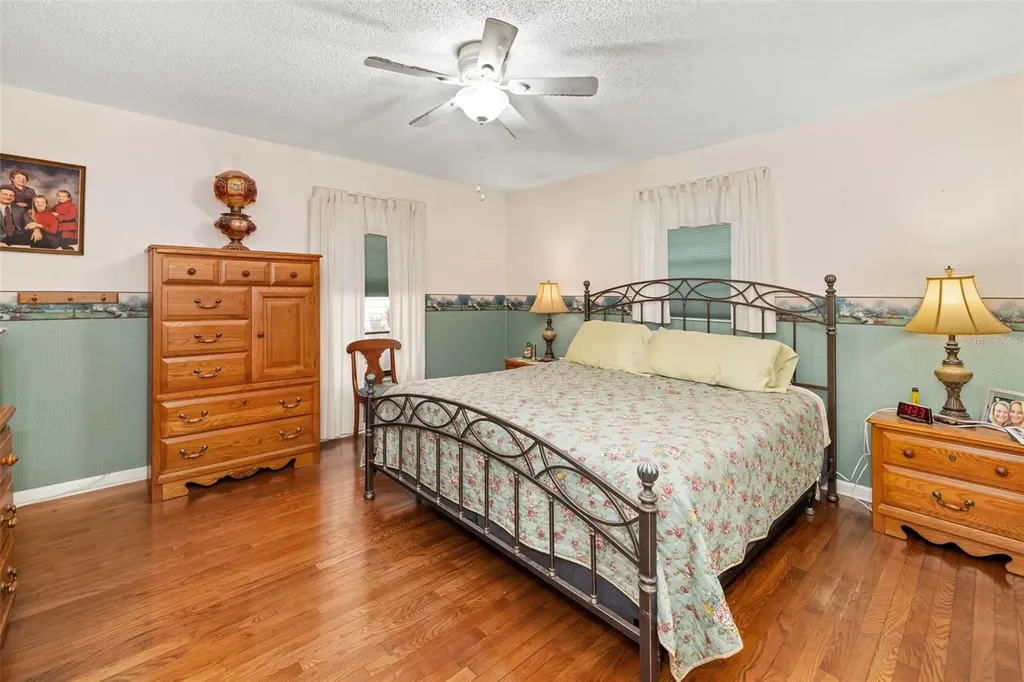 2005 39th Street W Bradenton FL 34205