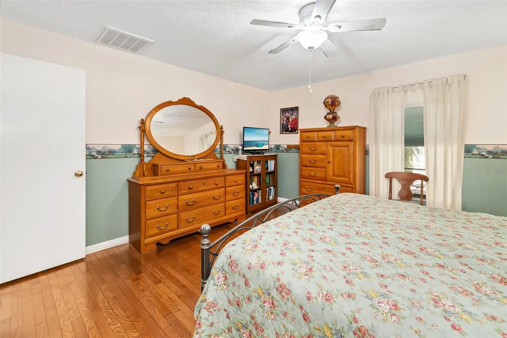 2005 39th Street W Bradenton FL 34205