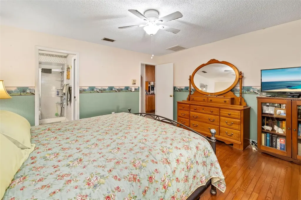 2005 39th Street W Bradenton FL 34205