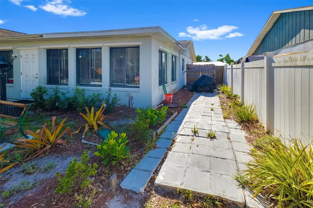 2005 39th Street W Bradenton FL 34205