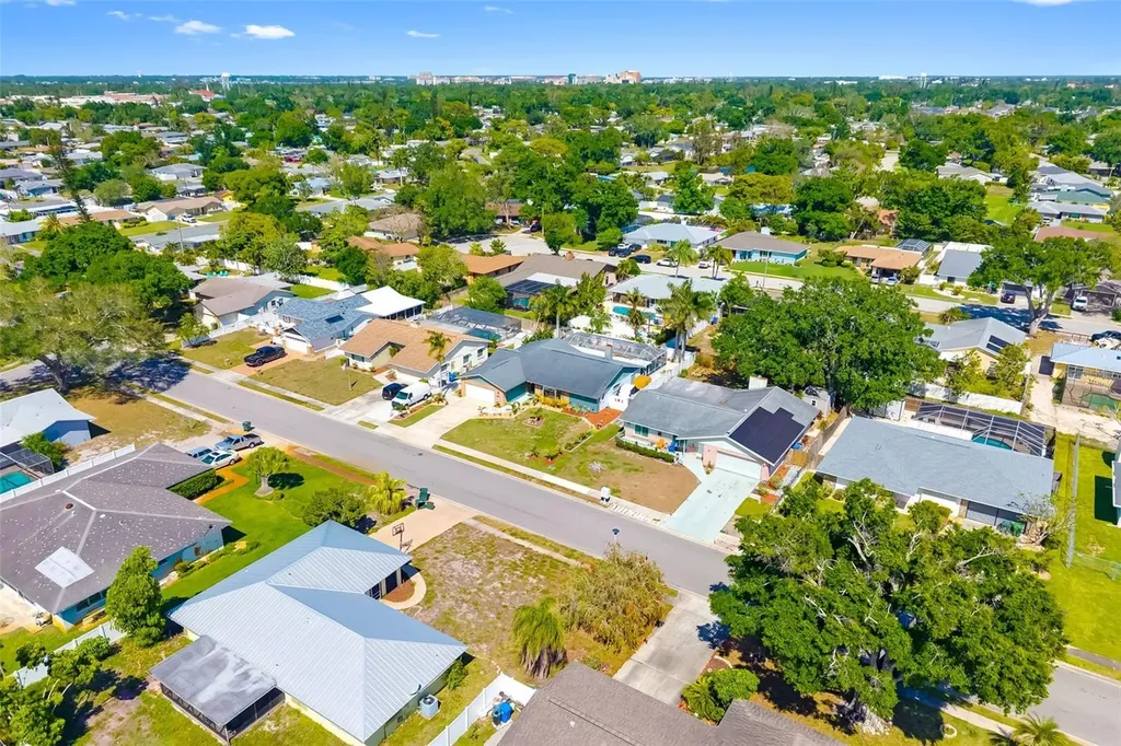 2005 39th Street W Bradenton FL 34205
