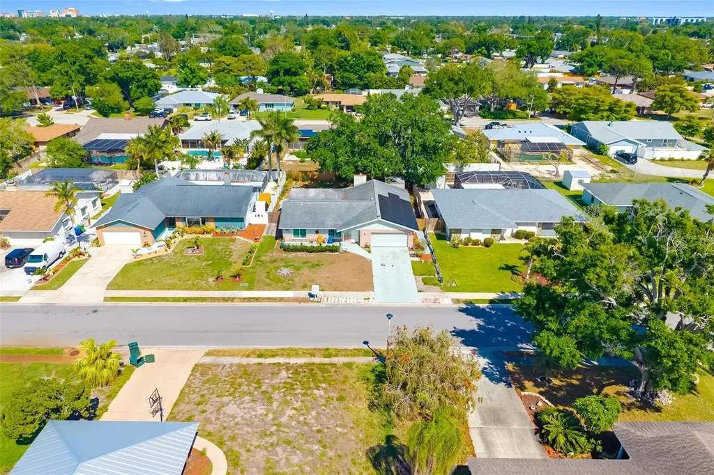 2005 39th Street W Bradenton FL 34205
