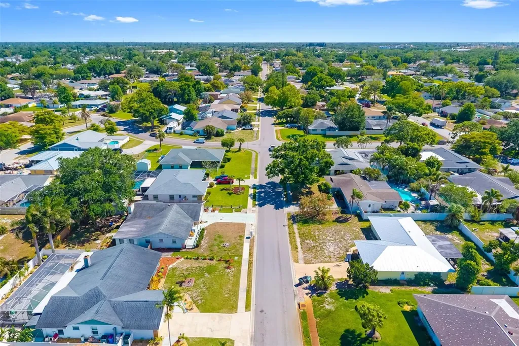 2005 39th Street W Bradenton FL 34205