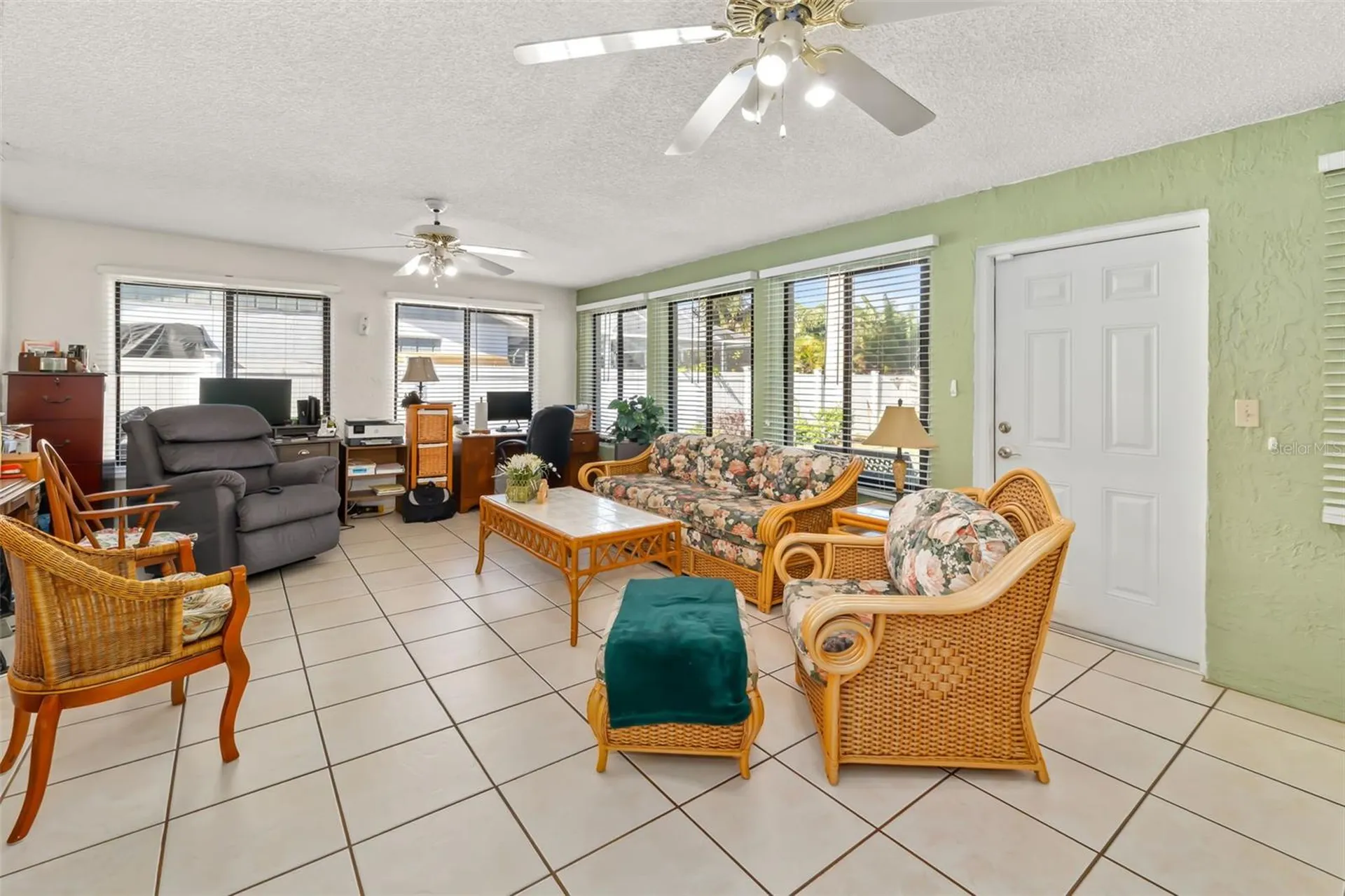 2005 39th Street W Bradenton FL 34205