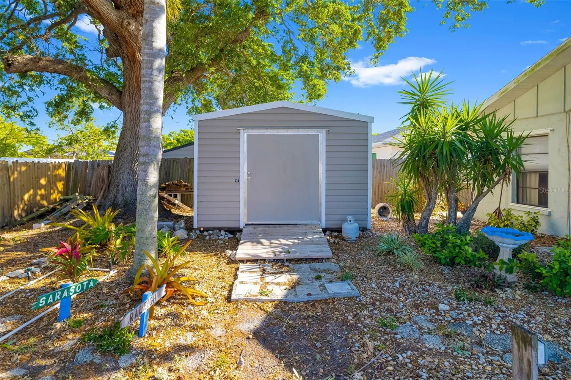 2005 39th Street W Bradenton FL 34205