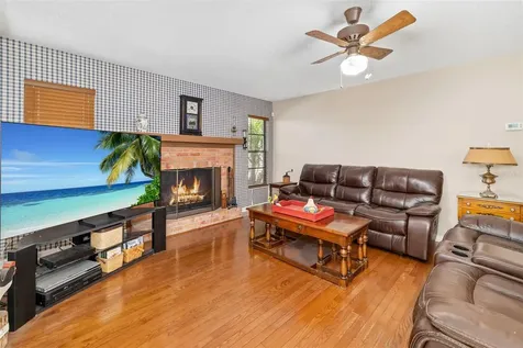 2005 39th Street W Bradenton FL 34205