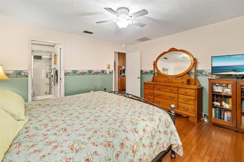 2005 39th Street W Bradenton FL 34205