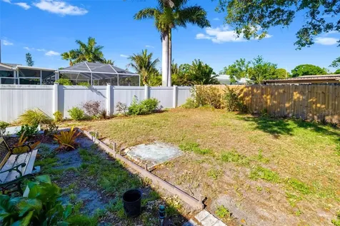 2005 39th Street W Bradenton FL 34205