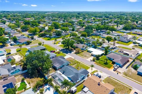 2005 39th Street W Bradenton FL 34205