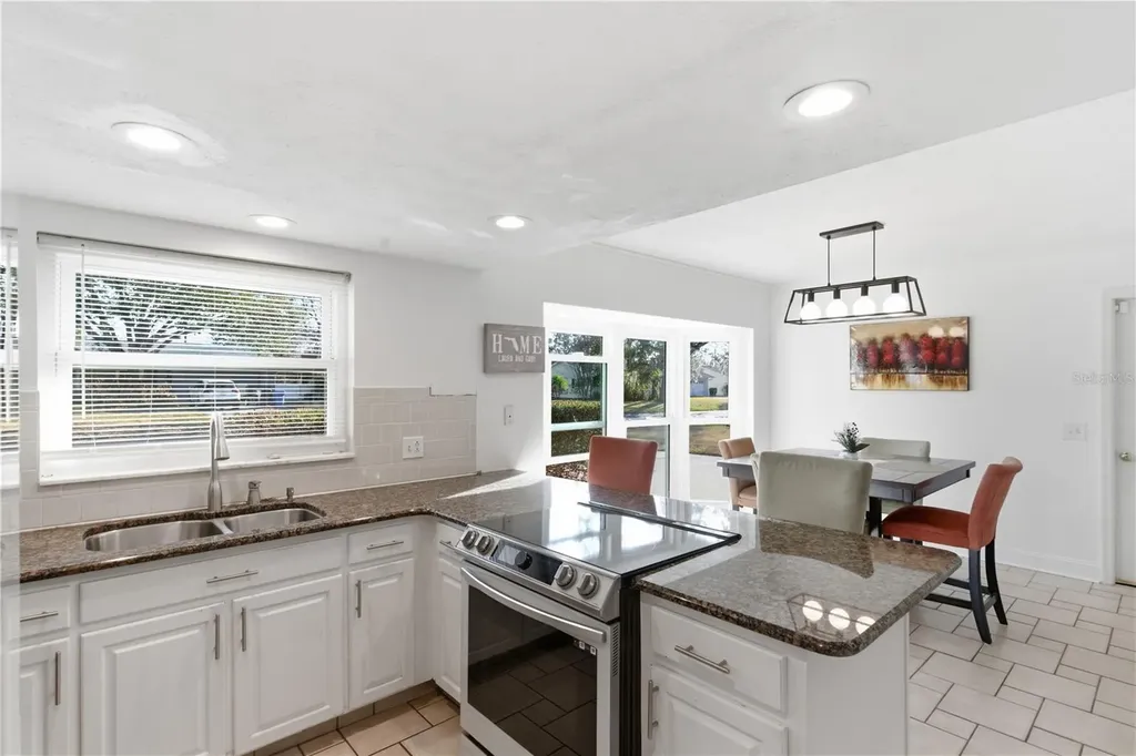 308 Ellen Way Brandon FL 33510