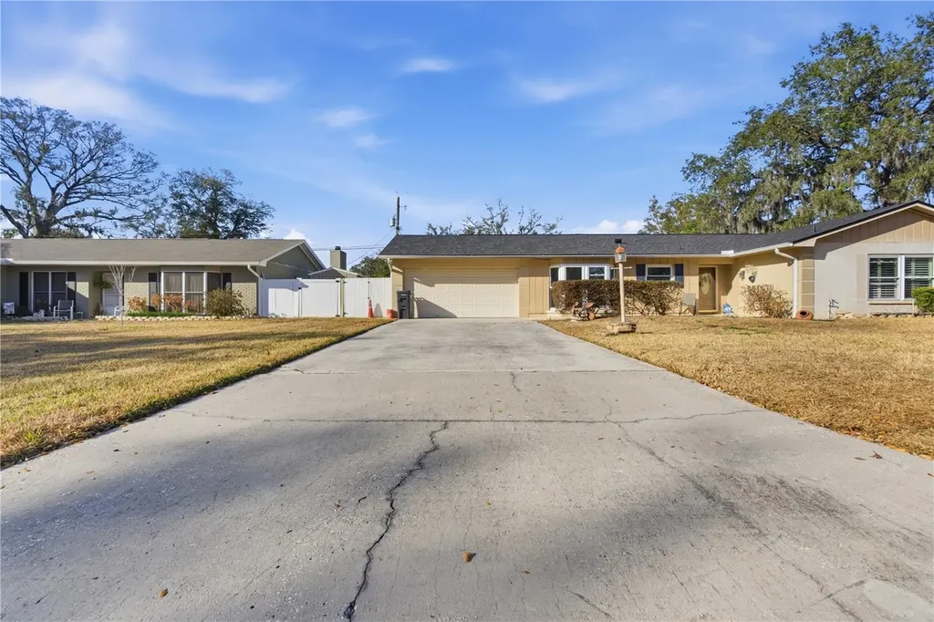308 Ellen Way Brandon FL 33510