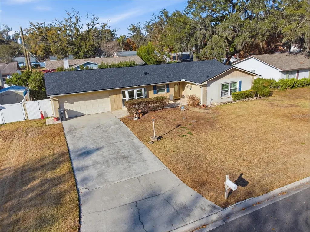 308 Ellen Way Brandon FL 33510
