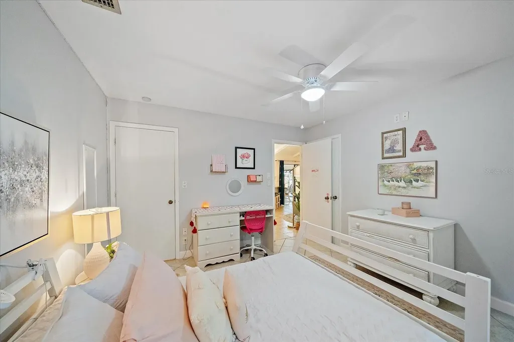 3246 Maiden Lane Sarasota FL 34231