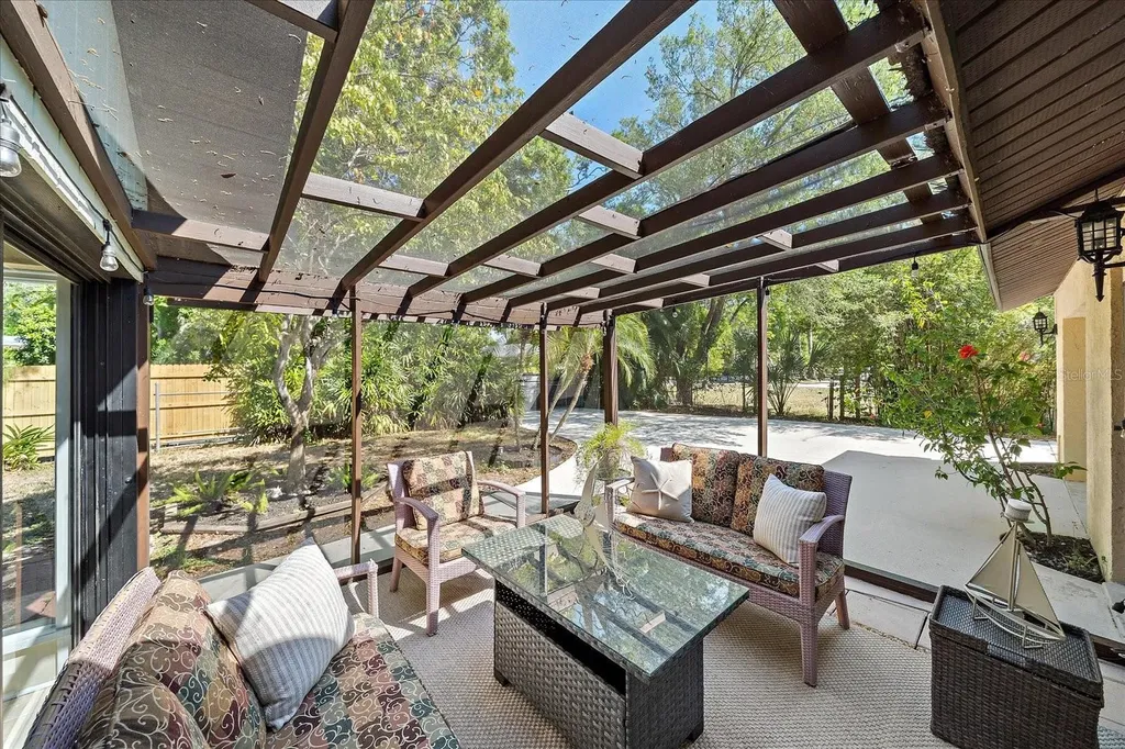 3246 Maiden Lane Sarasota FL 34231