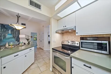 3246 Maiden Lane Sarasota FL 34231
